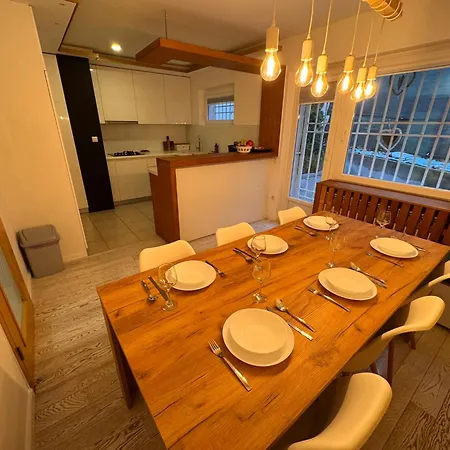 Luxurious 4bdr Retreat With Cozy Fireplace * Sarajevo